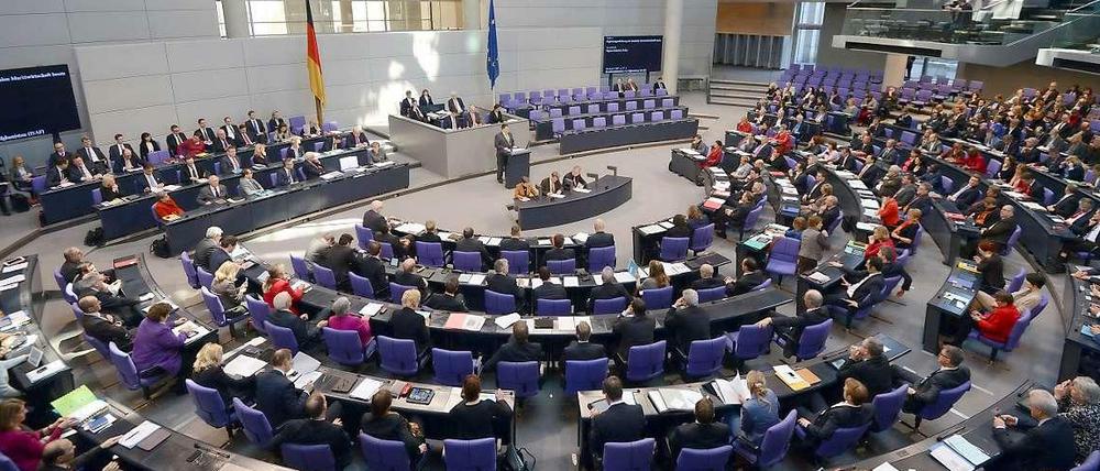 Die Bundestagabgeordneten wollen direkt zu Beginn der Legislaturperiode ihre Diäten erhöhen.