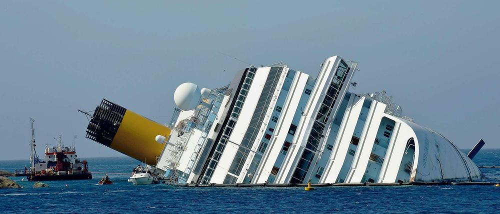 Das Wort "Scheitern" kommt aus der Seefahrt. Auch der Kapitän der Costa Concordia ist gescheitert.