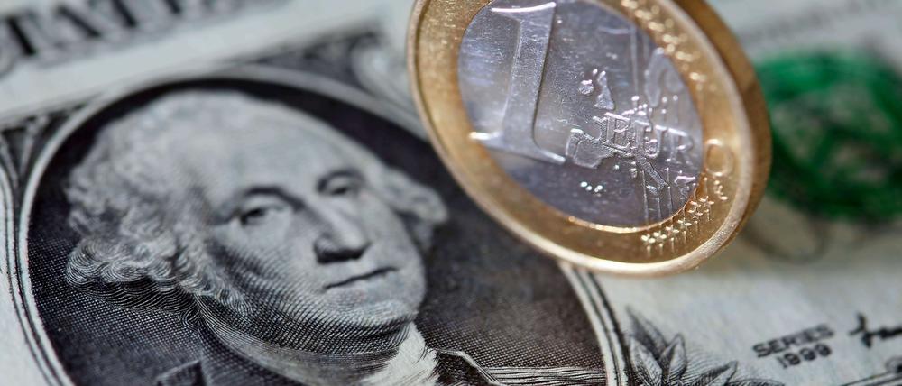 Dollar oder Euro - Wer kommt besser durch die Krise?