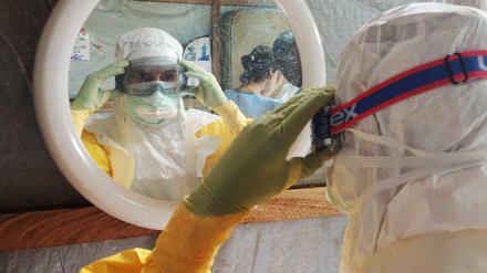 In Liberia kämpfen Ärzte weiter gegen Ebola. 