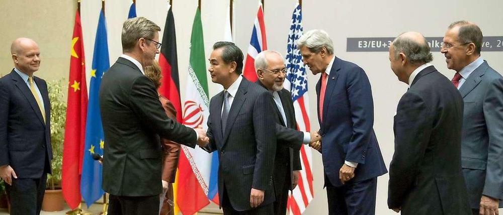 Das historische Shake-Hands: Die Atomverhandlungen mit dem Iran erzielten am frühen Sonntagmorgen einen Durchbruch.