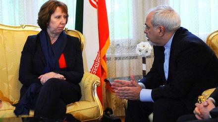 Irans Außenminister Mohammed Javad Zarif und die EU-Außenbeauftragte Catherine Ashton in Genf.