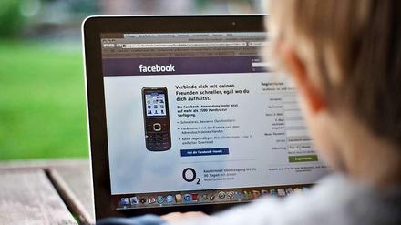 Facebook hat seine Jugendschutzregeln geändert. Auch 13- bis 18-Jährigen können jetzt öffentlich posten.