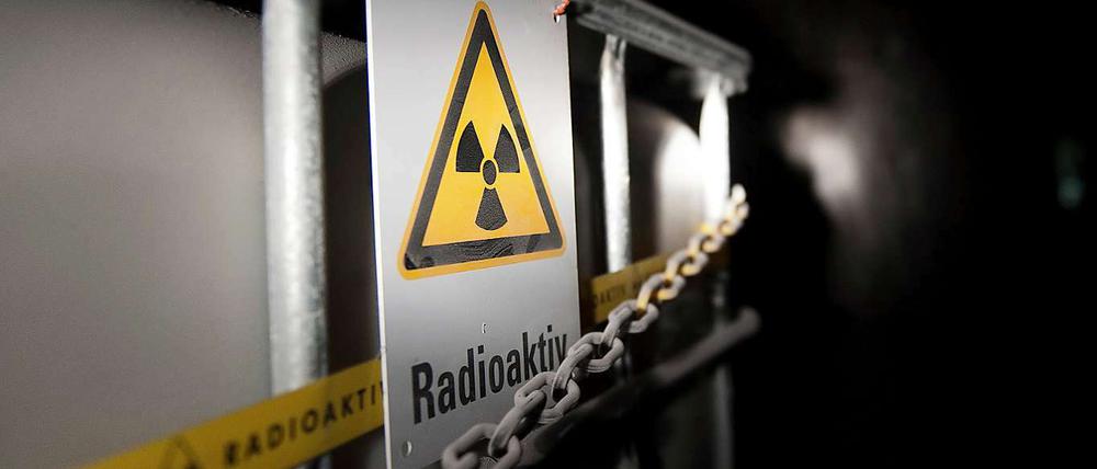 Heimlich radioaktiv. Der deutschen Regierung sei bewusst, das Israel deutsche U-Boote atomar aufrüstet, schreibt der "Spiegel".