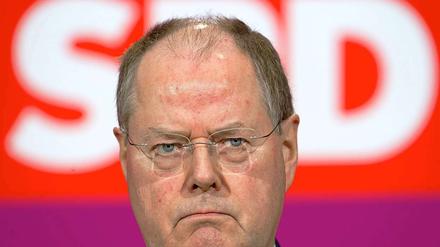 SPD-Kanzlerkandidat Steinbrück: Ein angeblich gespendetes Rede-Honorar aus Bochum wirft Fragen auf.