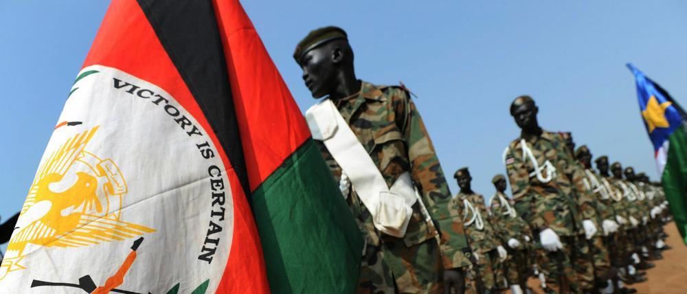 Ungewisse Zukunft: Soldaten aus dem Südsudan warten auf die Unabhängigkeitserklärung