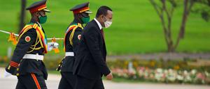 Athiopiens Premier Abiy Ahmed (r.) hat die Streitkräfte des Landes in Marsch gesetzt.