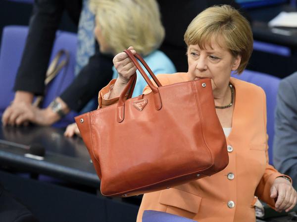 Nichts im Gepäck für Athen: Bundeskanzlerin Angela Merkel am Mittwoch im Bundestag.