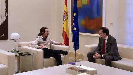 Pablo Iglesias, Chef der linksalternativen "Podemos" und Spaniens amtierender Premier Mariano Rajoy von der konservativen PP (rechts).