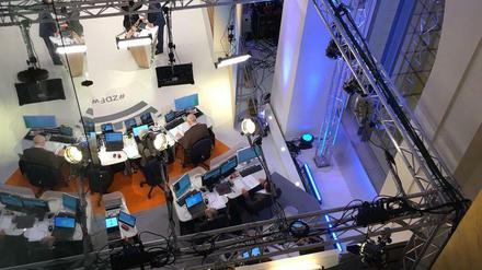 Das Fernsehstudio des ZDF im Abgeordnetenhaus, von oben betrachtet.
