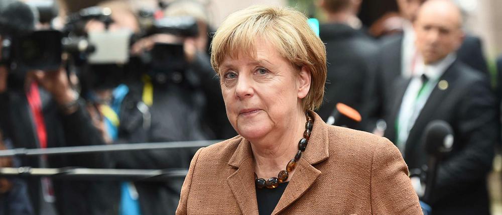 Auch in den eigenen Reihen ist ihre Flüchtlingspolitik nicht unumstritten: Bundeskanzlerin Angela Merkel, hier bei ihrem Eintreffen beim EU-Sondergipfel zur Flüchtlingskrise am Mittwoch in Brüssel. 