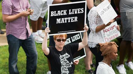 Auf der Gedenkveranstaltung für den erschossenen Michael Brown Anfang August in Ferguson unterstützten auch viele Weiße die "Black Lives Matters"-Bewegung. 