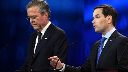 Gegen Marco Rubio (rechts) machte Jeb Bush (links) bei der dritten Republikaner-Debatte keine gute Figur. 