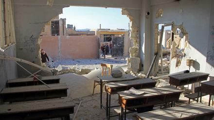 Ein Klassenraum der Schule in Syrien, die bei dem Angriff zerstört wurde.