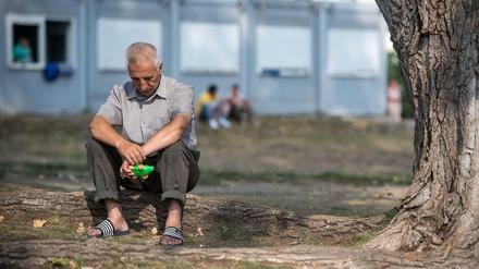 Fehlende Perspektive. Flüchtling aus Albanien in der Erstaufnahmeeinrichtung des Landes Brandenburg in Eisenhüttenstadt