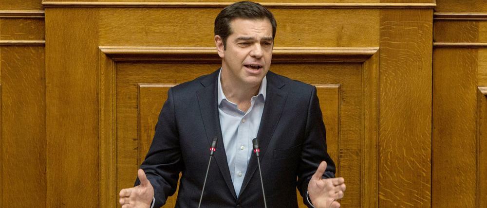 Der griechische Ministerpräsident Alexis Tsipras wirbt am Montag im Parlament für das Reformprogramm. 