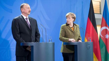 Kanzlerin Angela Merkel mit Aserbaidschans Staatschef Ilham Alijew.