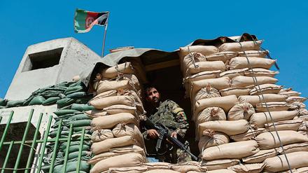 Überfordert? Ex-Generalinspekteur Harald Kujat wünschte sich eine "strategische Reserve" als "eine Art Feuerwehr", um den afghanischen Sicherheitskräften beizustehen, "wenn Not am Mann" ist. 