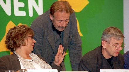 Andrea Fischer mit ihren Grünen-Kollegen Jürgen Trittin (M.) und Joschka Fischer.