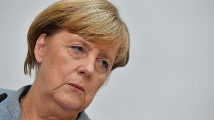 Bundeskanzlerin Angela Merkel, die Schwierigkeiten bei der Regierungsbildung lassen den Rückhalt für Kanzlerin Merkel in der Bevölkerung bröckeln.