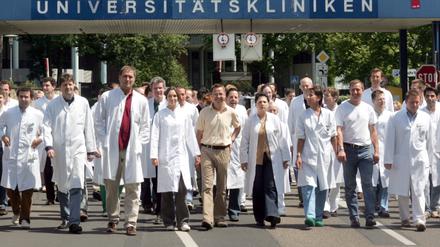 Seltenes Bild: Ärzte demonstrieren nicht oft - und an diesem Freitag wollen sogar 2000 Psychiater und Therapeuten durch Berlin laufen.