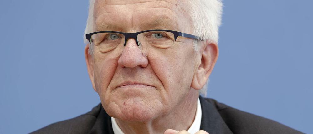 Schwarzer-Grüner: Als solcher galt er seit Jahren. Seit seine Partei 2016 auch Baden-Württembergs einstige Staatspartei CDU überholte, regiert Kretschmann in Stuttgart zusammen mit den Christdemokraten.