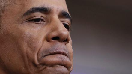 Barack Obama hat sich nur zehn Tage nach seinem Ausscheiden aus dem Amt in der politischen Debatte zurückgemeldet. 