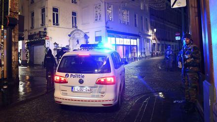 Polizei und Militär am Sonntagabend in der Innenstadt von Brüssel.