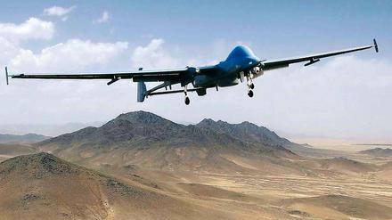 Von Israel gemietet: Unbemannte Aufklärungsdrohne vom Typ Heron 1, wie sie die Bundeswehr in Afghanistan eingesetzt hat, aufgenommen bei einem Testflug. 