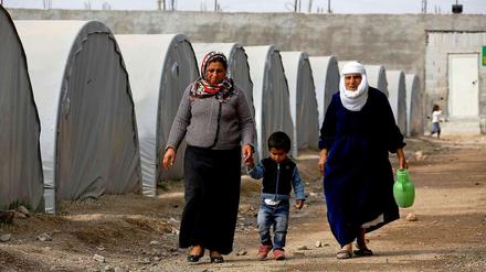 Kurdische Flüchtlinge in einem Camp in der türkischen Grenzstadt Suruc.