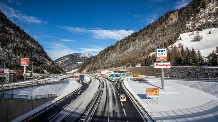 Mit Tempo 30 über den Brenner - so lautet ein Gedankenspiel für künftige Kontrollen zwischen Italien und Österreich. 