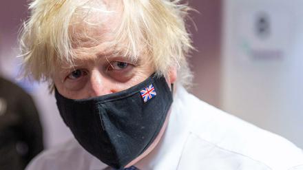 Der britische Premierminister Boris Johnson fällt immer wieder mit Regelbrüchen auf.