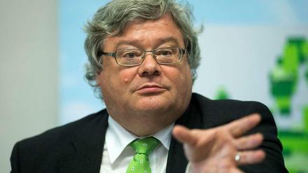 Reinhard Bütikofer ist Ko-Vorsitzender der Europäischen Grünen Partei und seit 2009 Mitglied des Europäischen Parlaments.