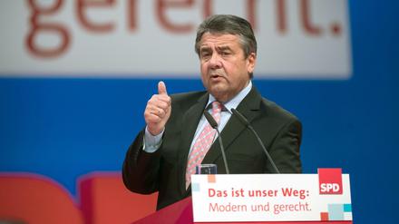 Außenminister Sigmar Gabriel (SPD) fordert eine Kurskorrektur seiner Partei.