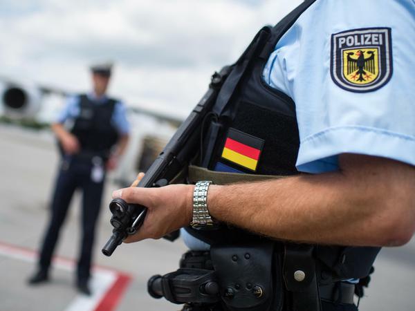 Beamte der Bundespolizei am Münchener Flughafen.