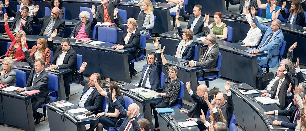 Kaum beraten, rasch abgestimmt, das galt 2015 und 2016 für eine ganze Reihe von Asylgesetzen im Bundestag.