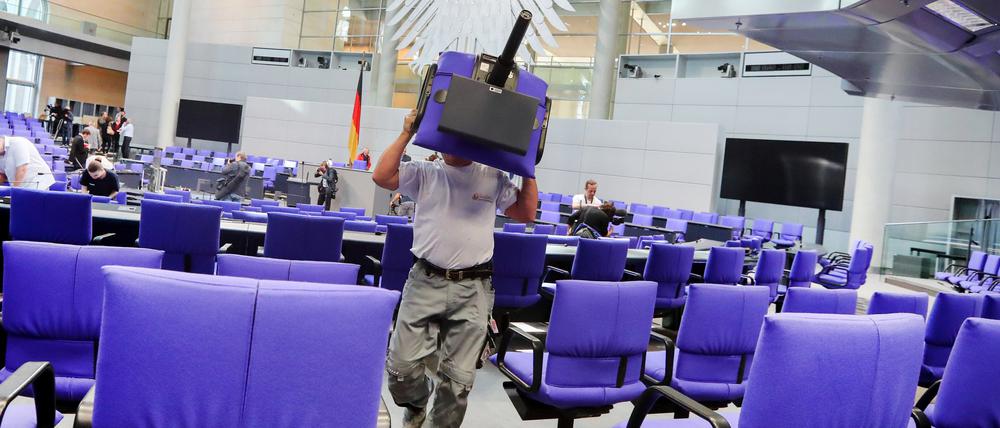 Im Bundestag soll es bald wieder weniger Sitze geben.