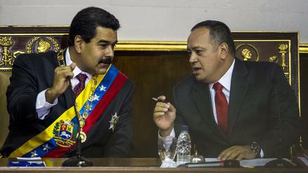 Venezuelas Parlamentspräsident Diosdado Cabello (rechts) mit Präsident Nicolas Maduro