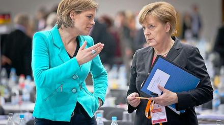 Stimme der Chefin: CDU-Vize Julia Klöckner und Kanzlerin Angela Merkel.
