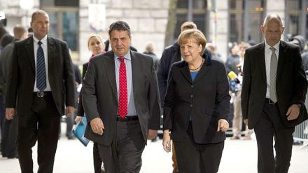 Die Chefs müssen mit ran. Sigmar Gabriel und Angela Merkel sind in der großen Runde mit dabei.