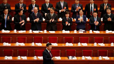 Lang lebe Xi: Der chinesische Präsident trifft im Volkskongress ein. 
