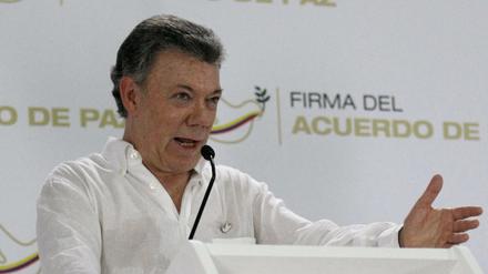 Juan Manuel Santos wurde heftig kritisiert, weil er den Frieden mit der Guerilla anstrebte. 