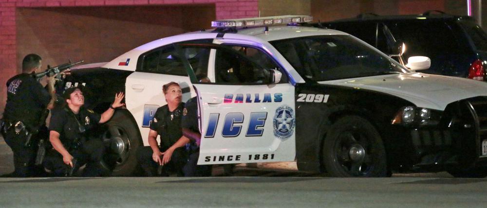 Polizisten im Einsatz in Dallas.