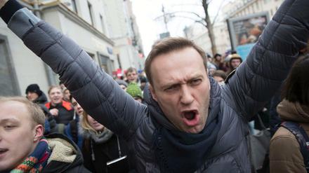 Alexej Nawalny konnte nur wenige Sekunden am Protest teilnehmen, dann wurde er verhaftet.