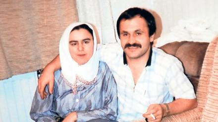 Der am 9. September 2000 mutmaßlich vom NSU ermordete Enver Simsek mit seiner Ehefrau.