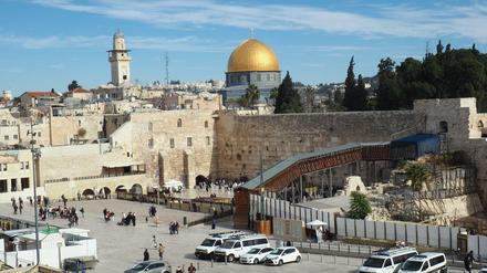 Jerusalem, die heilige Stadt für Juden, Moslems und Christen. Und das ist auch schon das Problem.