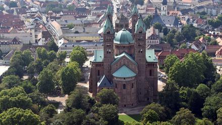 Luftbild Dom Speyer (Rheinland-Pfalz), aufgenommen im August 2014.
