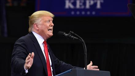 Donald Trump, Präsident der USA, spricht während einer Wahlkampfveranstaltung. 