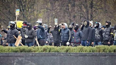 Prorussische Demonstranten in der ost-ukrainischen Stadt Charkiw.