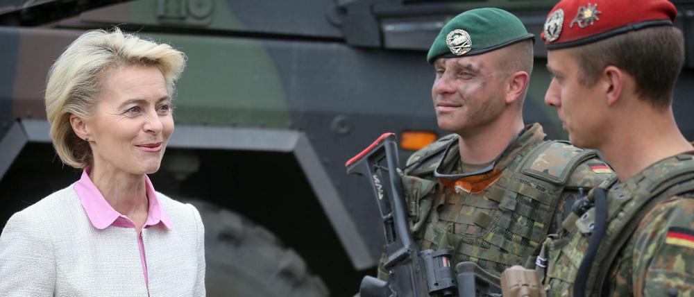 Die Soldatenarbeitszeitverordnung war zum Jahresbeginn von Ministerin Ursula von der Leyen (CDU) in Kraft gesetzt worden.